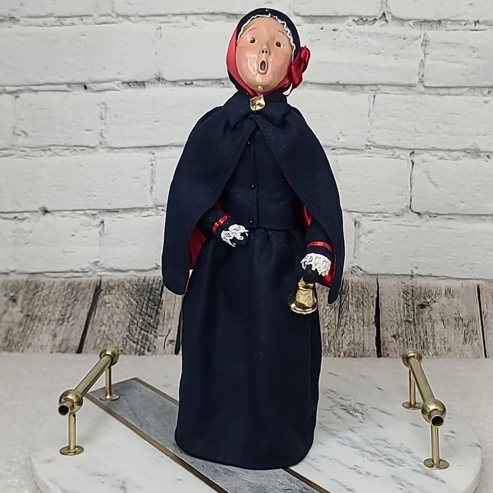 Byers' Choice Caroler Collectible 2001 Salvation Army Lassie with Bell Vintage